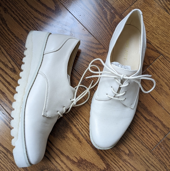 Nine West Leather Cream Platform Oxfords - Picture 1 of 2